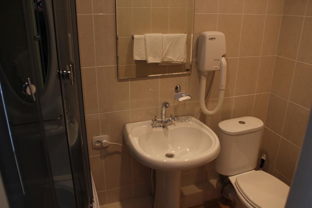 Hotel Ukraine 日托米尔 客房 照片