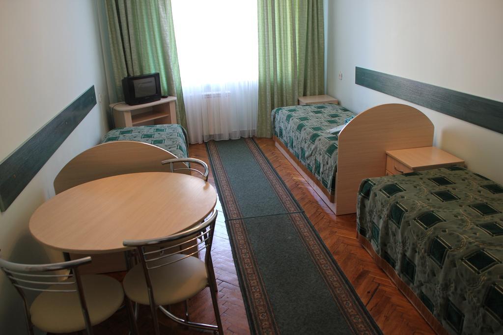 Hotel Ukraine 日托米尔 客房 照片